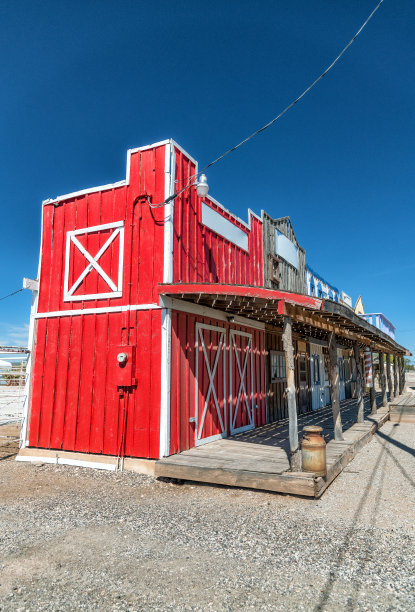 66号公路沿线五颜六色的木制房屋图片下载