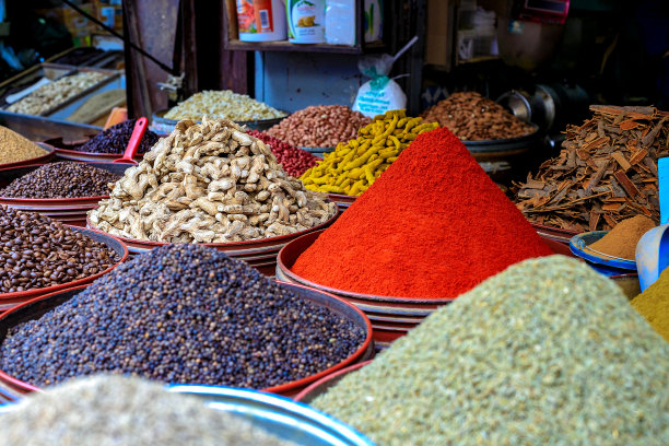 摩洛哥马拉喀什市场的传统香料图片下载