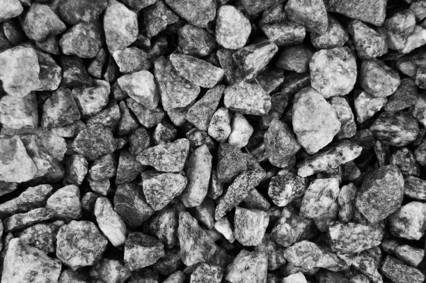 黑白映照的碎石图片下载