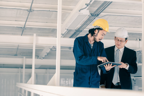 年轻工程师目前工作到执行工程师。图片下载