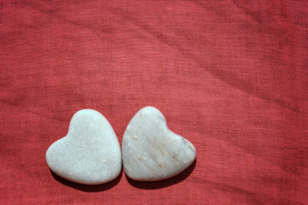 背景上的情侣爱情图片下载