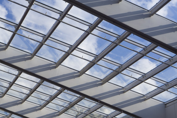 玻璃屋顶碎片，透明屋顶。图片下载