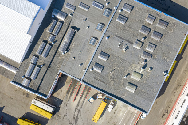 巴士站建筑物屋顶鸟瞰图图片下载