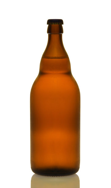全棕色啤酒瓶图片下载