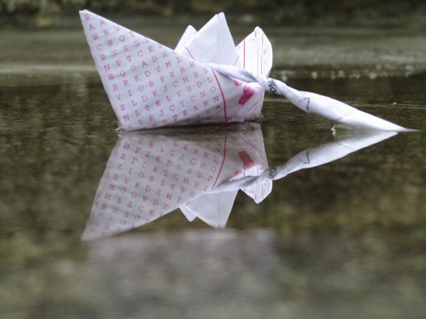 手工纸船图片下载