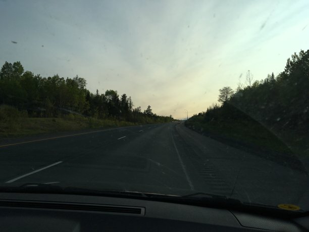 开车时的夜空图片下载