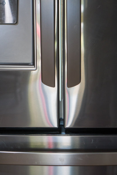 关闭不锈钢冰箱门图片下载