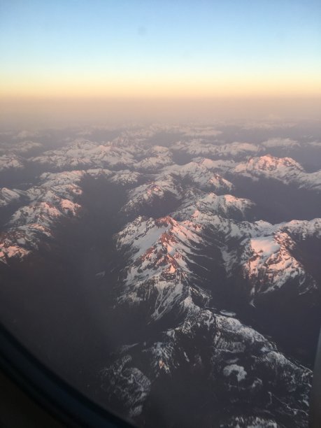金色的雪山图片下载