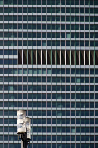 法兰克福城市大厦1楼前的灯笼图片下载