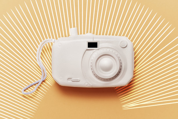 复古相机超现实主义抽象概念。多色的背景图片下载