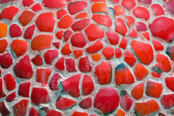 彩色图案的瓷砖碎片为背景。图片下载