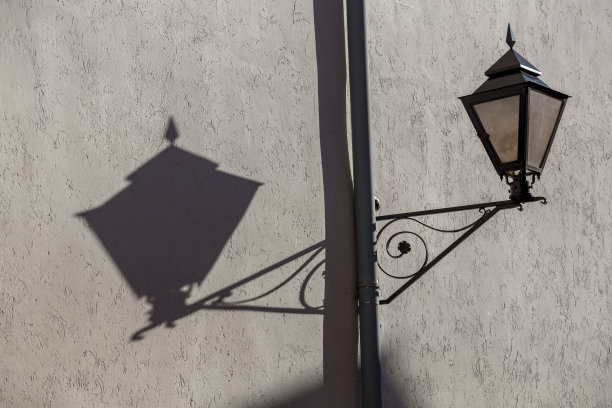 这是一盏灯和影子的有趣图片图片下载