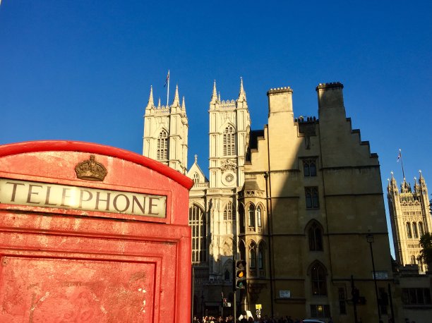 伦敦电话亭和威斯敏斯特教堂图片下载