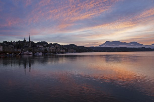 黎明,卢塞恩湖图片下载