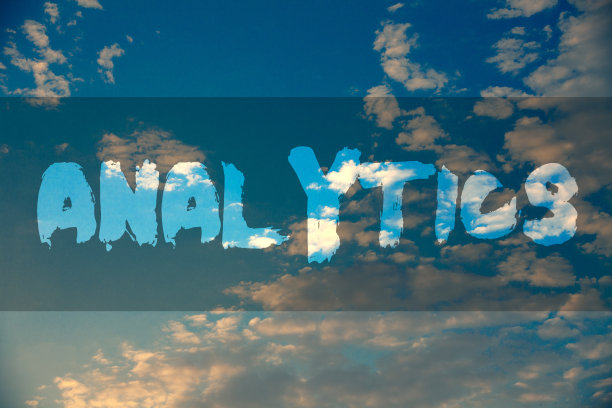 概念手写显示分析。商业图片展示数据分析财务信息统计报告仪表板想法信息反映多云的天空日落自然景观。图片下载