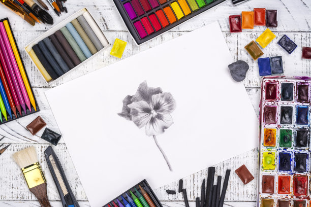 一个苹果的铅笔素描图片下载