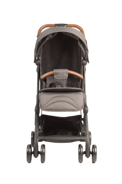 白色背景的婴儿车，现代设计图片下载