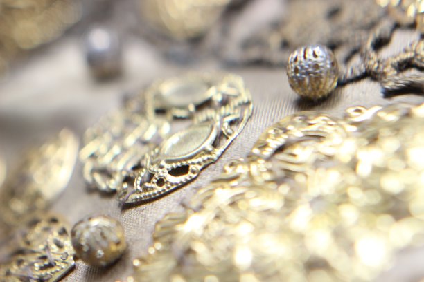 金色的花卉图案图片下载