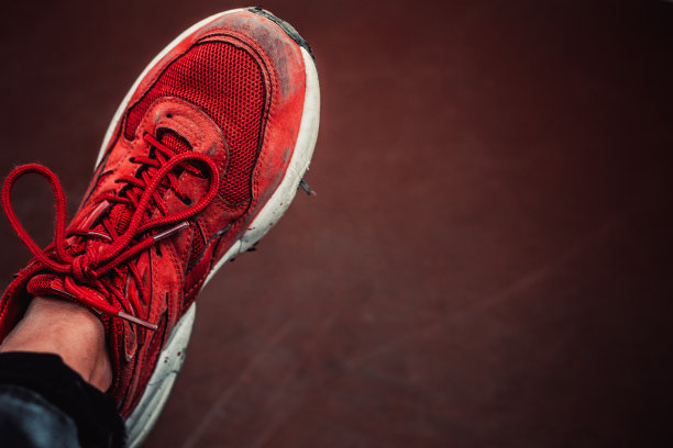 单一的运动鞋图片下载