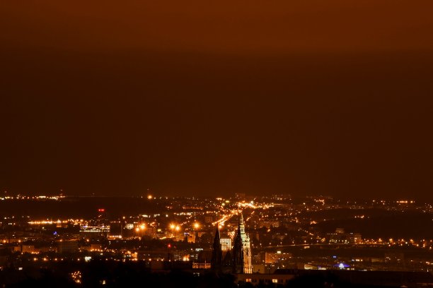 红色的布拉格图片下载