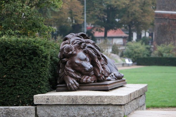 吕贝克的狮子雕像图片下载