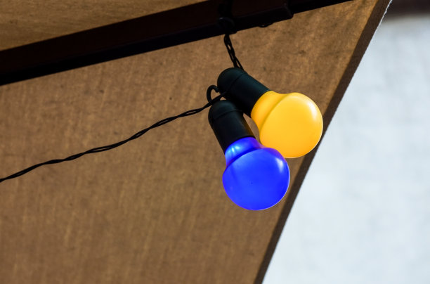 背景系列:彩色灯泡图片下载