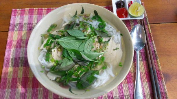 越南粉嘎鸡面汤图片下载