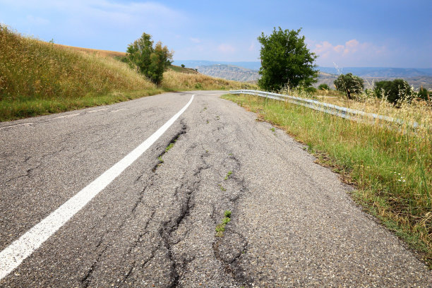 损坏道路、意大利图片下载