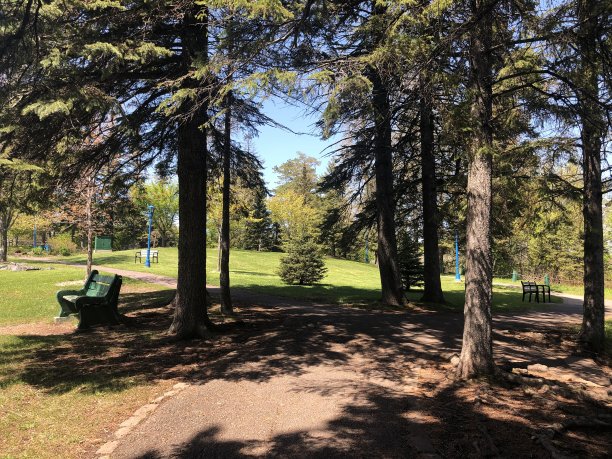 德卢斯公园的阴影区图片下载