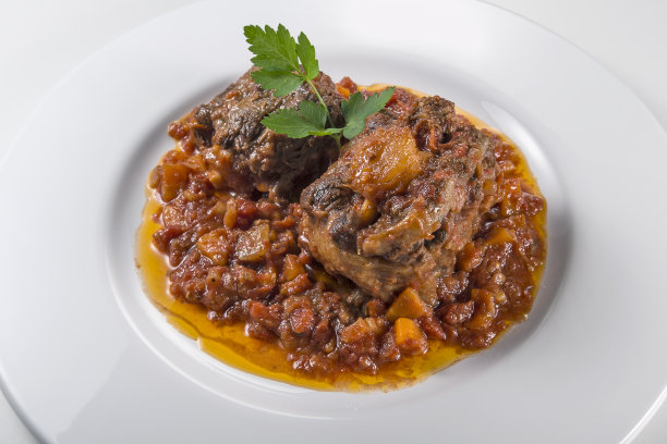 配上一盘炖牛尾图片下载