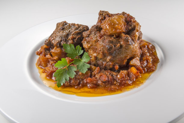 配上一盘炖牛尾图片下载