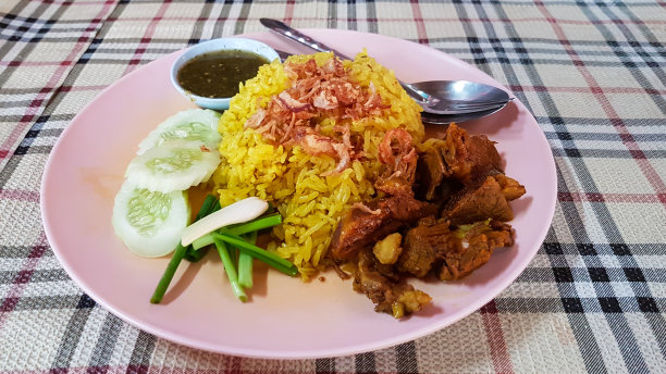 清真牛肉黄饭图片下载