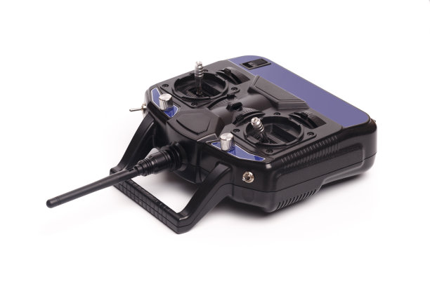 遥控与操纵杆和天线隔离在白色背景-图像图片下载