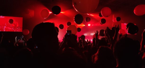 人群在音乐会。图片下载