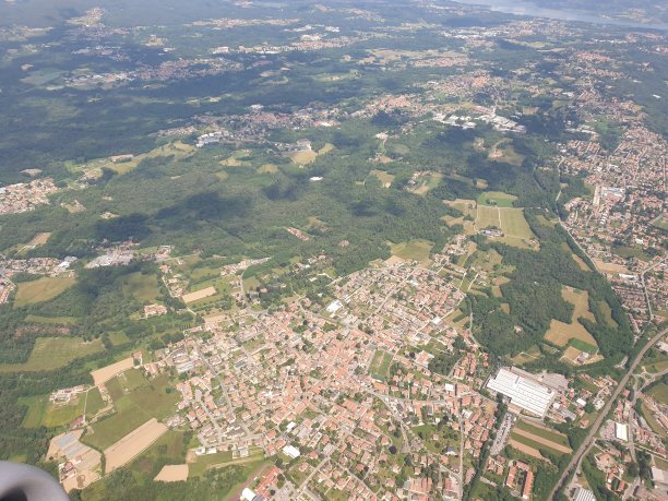 从飞机窗口看到的景色图片下载