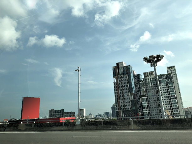 在移动中图片下载