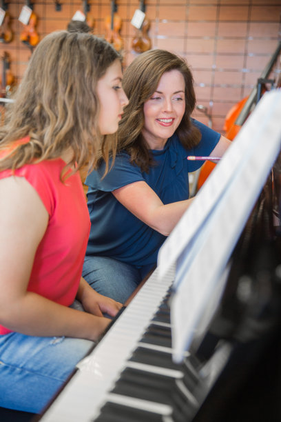 钢琴课图片下载