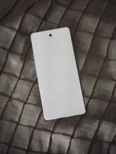 棉纤维和服装标签图片下载