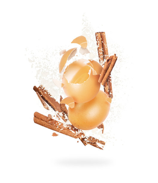 碎鸡蛋和肉桂棒，洒上面粉图片下载