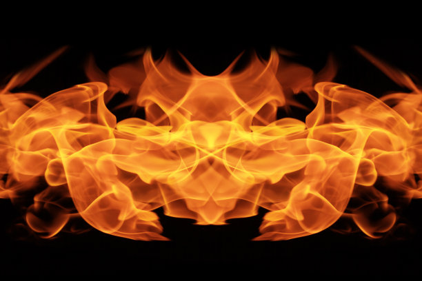火焰在黑色背景图片下载