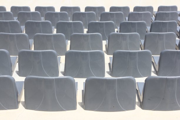 圆形剧场。空旷的露天竞技场。图片下载