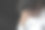 一个非常悲伤的成年女性哭泣的低饱和度垃圾摇滚图像图片下载