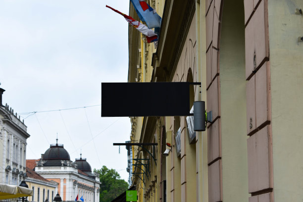 招牌的模拟。空白的招牌照片。信息或广告图片下载