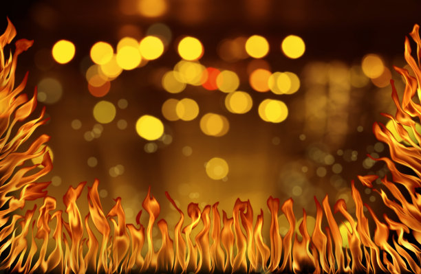 美丽的火焰排成一排，孤立在抽象的灯光下图片下载