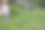 宝宝在玩肥皂泡图片下载