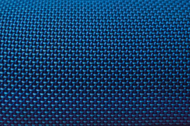 铁金属框架网格背景。金属格子垃圾蓝色背景。金属线交织纹理。插图，我们设计，横幅，纺织品图片下载