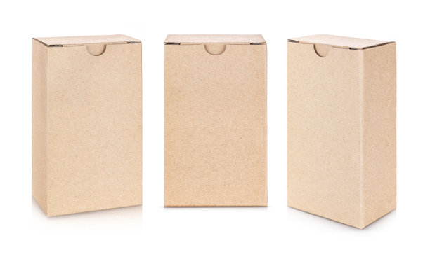 牛皮纸纸盒孤立在白色背景上图片下载