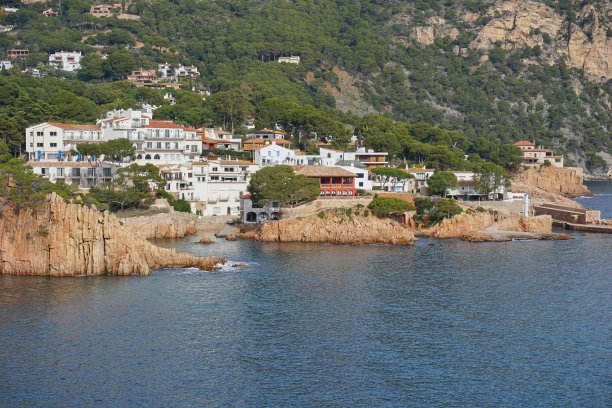 西班牙布拉瓦海岸沿海村庄 Fornells de Mar图片下载