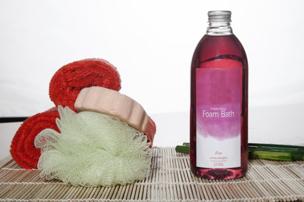 沐浴用品和乳霜图片下载