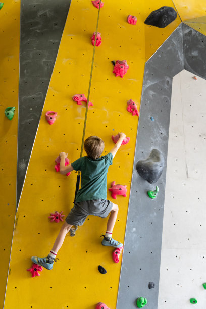 儿童室内攀爬和抱石图片下载